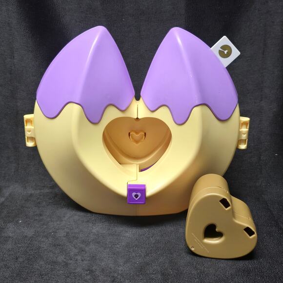 WowWee Lucky Fortune Cookie Shaped Collector's Case Jewelry Lockbox Storage Safe - Picture 5 of 16